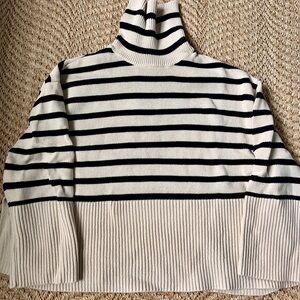 Gap oversized Striped Turtleneck Sweater Navy and White Sz M